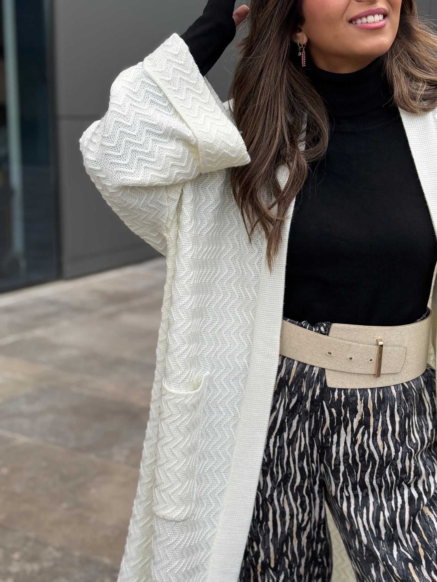 CloudKnit Cardigan - white